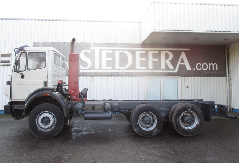 Mercedes-Benz 2538 , V8 , Manual , 6x4 , Spring suspension , Euro 2 - Камион со кабинска шасија: слика 2 Mercedes-Benz 2538 , V8 , Manual , 6x4 , Spring suspension , Euro 2 - Камион со кабинска шасија: слика 2
