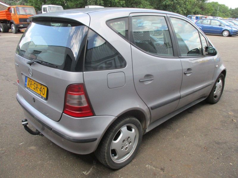 Mercedes-Benz A-Klasse A160 Elegance , Manual - Хечбек: слика 3 Mercedes-Benz A-Klasse A160 Elegance , Manual - Хечбек: слика 3