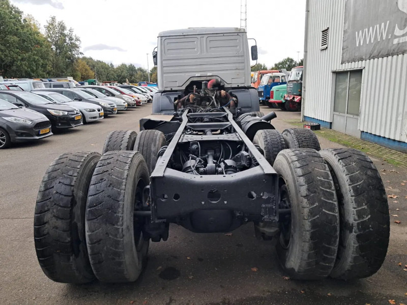 Камион со кабинска шасија Mercedes-Benz SK 3535 ,V8 Biturbo , 8x4 ,ZF Manual , Spring Suspension: слика 7