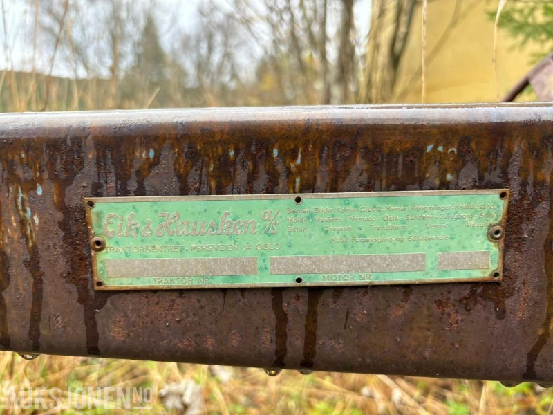 Трактор 1975 FORD 4000 MED FRONTLASTER: слика 17 Трактор 1975 FORD 4000 MED FRONTLASTER: слика 17