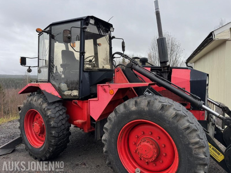 1989 Huddig 760 traktorgraver asfaltskjærer hydraulisk brøyteskjær graveskuffe - Ровокопач: слика 2 1989 Huddig 760 traktorgraver asfaltskjærer hydraulisk brøyteskjær graveskuffe - Ровокопач: слика 2