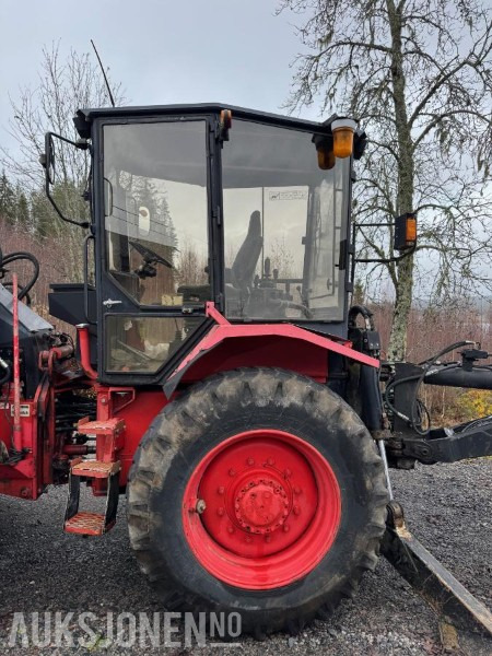 1989 Huddig 760 traktorgraver asfaltskjærer hydraulisk brøyteskjær graveskuffe - Ровокопач: слика 3 1989 Huddig 760 traktorgraver asfaltskjærer hydraulisk brøyteskjær graveskuffe - Ровокопач: слика 3