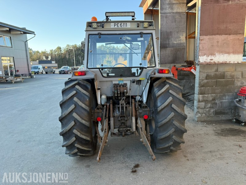 Трактор 1991 Massey Ferguson 372 4x4 FRONTHYDRAULIKK/SKJÆR: слика 7