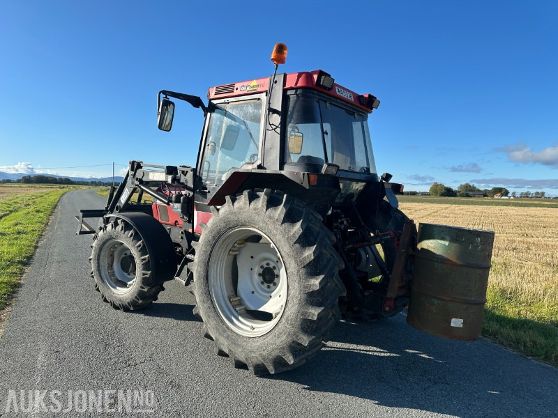 1996 CASE IH 4240 XL Traktor med frontlaster, og utstyr - Трактор: слика 5 1996 CASE IH 4240 XL Traktor med frontlaster, og utstyr - Трактор: слика 5