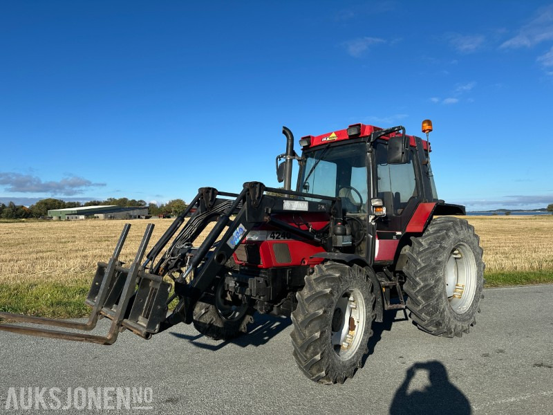 1996 CASE IH 4240 XL Traktor med frontlaster, og utstyr - Трактор: слика 2 1996 CASE IH 4240 XL Traktor med frontlaster, og utstyr - Трактор: слика 2