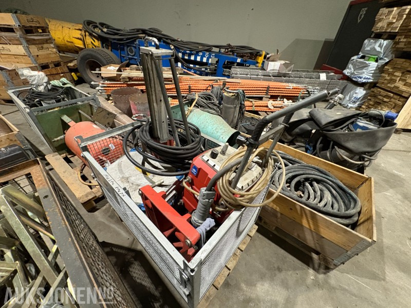 1996 Hilti D-LP 15 hydraulisk kraftstasjon - Градежна опрема: слика 1 1996 Hilti D-LP 15 hydraulisk kraftstasjon - Градежна опрема: слика 1