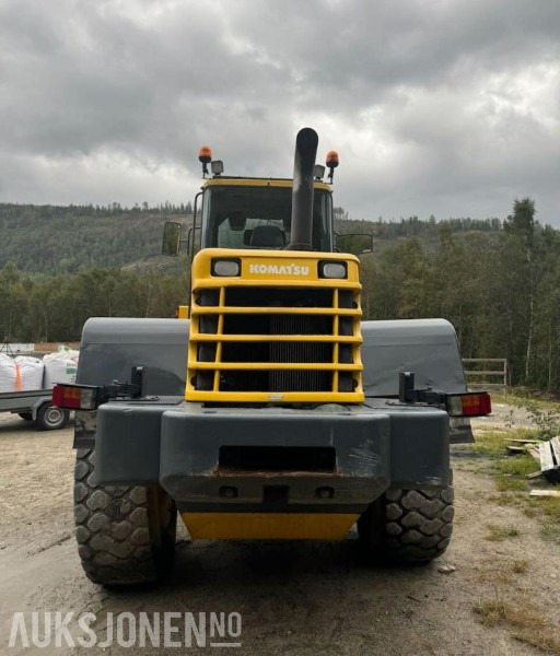 1998 Komatsu WA-320-3H Hjullaster - Натоварувач на тркала: слика 5 1998 Komatsu WA-320-3H Hjullaster - Натоварувач на тркала: слика 5