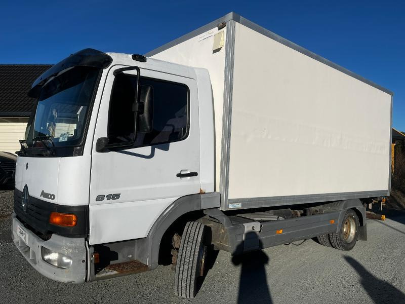 1999 Mercedes-Benz Atego 815 skapbil med lift, 238572 km - Камион сандучар: слика 1 1999 Mercedes-Benz Atego 815 skapbil med lift, 238572 km - Камион сандучар: слика 1