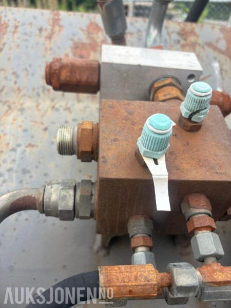 1999 Multimaster sorteringsskuffe S70 og BM feste - Градежна опрема: слика 2 1999 Multimaster sorteringsskuffe S70 og BM feste - Градежна опрема: слика 2