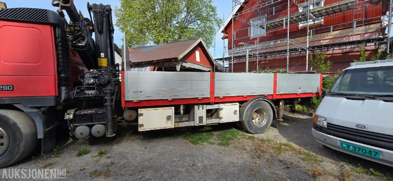 1999 Volvo FM7 42R 4X2 Reparasjonsobjekt Hiab 195-4 - Камион со кран: слика 4 1999 Volvo FM7 42R 4X2 Reparasjonsobjekt Hiab 195-4 - Камион со кран: слика 4