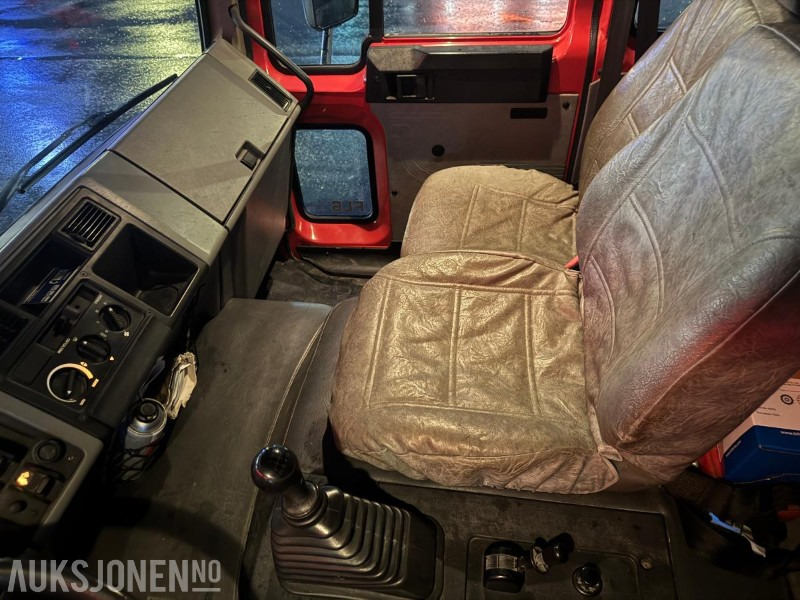 Лизинг на  2000 Volvo FL611 med kran og plan KUN 98.766km EU OK TIL 09.12.2026 2000 Volvo FL611 med kran og plan KUN 98.766km EU OK TIL 09.12.2026: слика 13