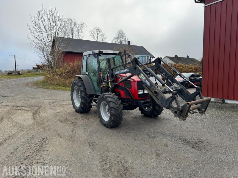 2001 Massey Ferguson 2230-4 m/Trima 320 Professional laster, 1171 timer, servicehistorikk, fremstår som godt vedlikeholdt - Трактор: слика 2 2001 Massey Ferguson 2230-4 m/Trima 320 Professional laster, 1171 timer, servicehistorikk, fremstår som godt vedlikeholdt - Трактор: слика 2