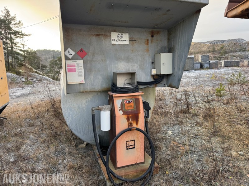 2002 Dieseltank med pumpe - Градежна опрема: слика 4 2002 Dieseltank med pumpe - Градежна опрема: слика 4