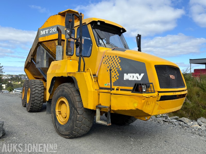 2002 Moxy MT26 - KUN 13 963 motortimer - registrert på sorte skilter - Истоварувач: слика 2 2002 Moxy MT26 - KUN 13 963 motortimer - registrert på sorte skilter - Истоварувач: слика 2