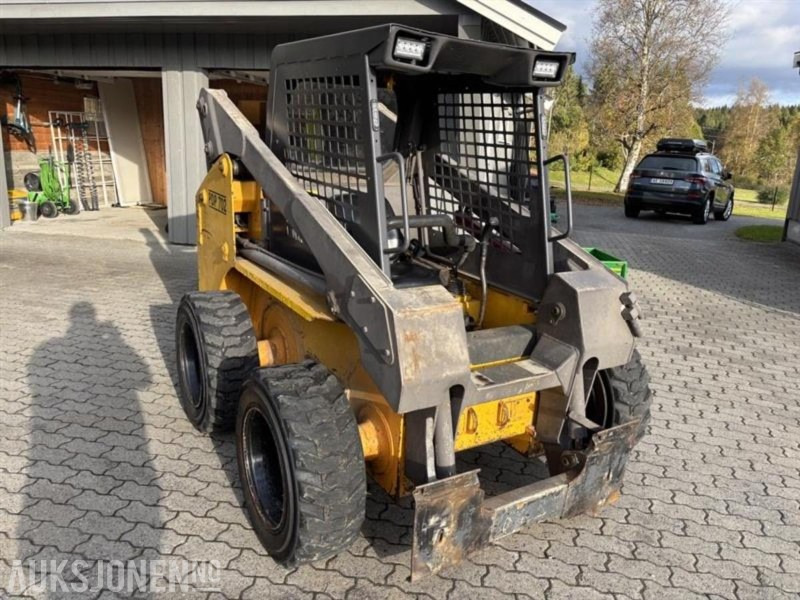 2003 Daewoo DSL 702 Kompaktlaster - Компактен натоварувач: слика 2 2003 Daewoo DSL 702 Kompaktlaster - Компактен натоварувач: слика 2