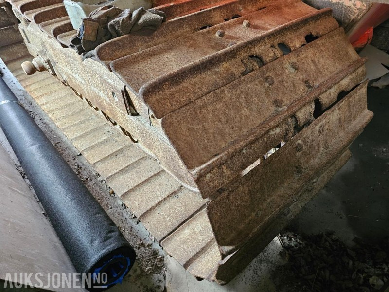 2003 NEW HOLLAND D180 BULLDOZER - Градежна опрема: слика 4 2003 NEW HOLLAND D180 BULLDOZER - Градежна опрема: слика 4