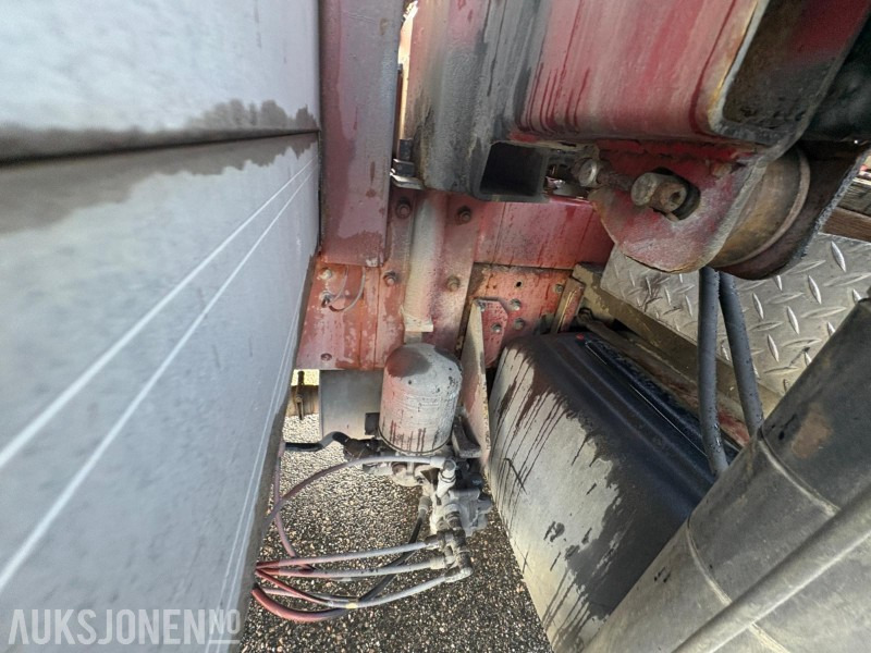 Камион со кран 2004 Iveco 120E24 EUROCARGO kranbil - registrert for 5 sitteplasser: слика 16 Камион со кран 2004 Iveco 120E24 EUROCARGO kranbil - registrert for 5 sitteplasser: слика 16