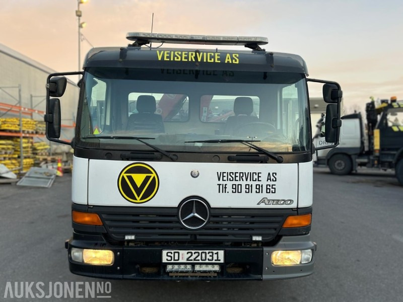 2004 Mercedes-Benz Atego 818/36 AT – Planbil med Fassi F60 kran – EU-godkjent til 02/2026 – Kjørbar - Камион со кран: слика 2 2004 Mercedes-Benz Atego 818/36 AT – Planbil med Fassi F60 kran – EU-godkjent til 02/2026 – Kjørbar - Камион со кран: слика 2