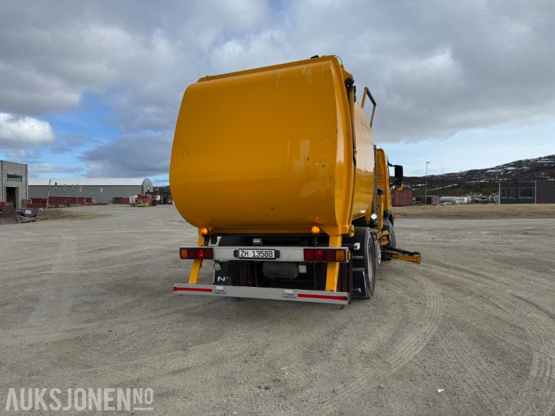 2004 Volvo FM-9 4X2 Komprimator - Sidelaster - 247983KM - Камион за ѓубре: слика 5 2004 Volvo FM-9 4X2 Komprimator - Sidelaster - 247983KM - Камион за ѓубре: слика 5