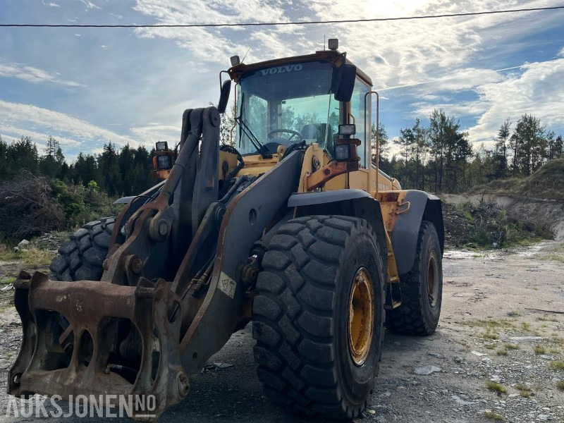 2004 Volvo L110E - Натоварувач на тркала: слика 4 2004 Volvo L110E - Натоварувач на тркала: слика 4