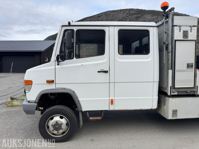 2005 Mercedes-Benz 815Da/37-Vn 4X4 linjebil med kran og masse utstyr - Камион со кран: слика 3 2005 Mercedes-Benz 815Da/37-Vn 4X4 linjebil med kran og masse utstyr - Камион со кран: слика 3