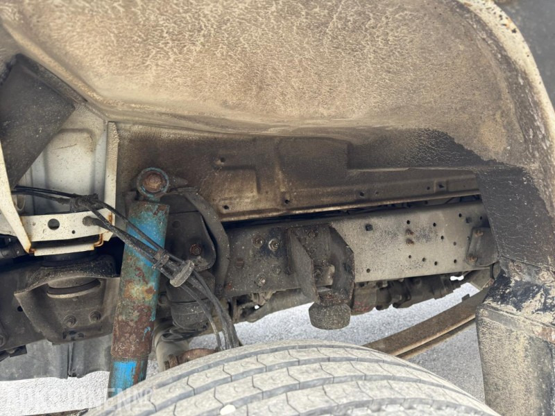 2005 Mercedes-Benz 815Da/37-Vn 4X4 linjebil med kran og masse utstyr - Камион со кран: слика 5 2005 Mercedes-Benz 815Da/37-Vn 4X4 linjebil med kran og masse utstyr - Камион со кран: слика 5