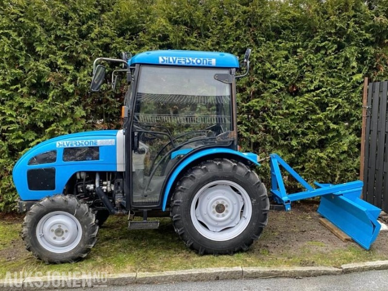 2006 Silverstone 254 4x4 Sperre PTO Bakmontert skjær - Трактор: слика 1 2006 Silverstone 254 4x4 Sperre PTO Bakmontert skjær - Трактор: слика 1