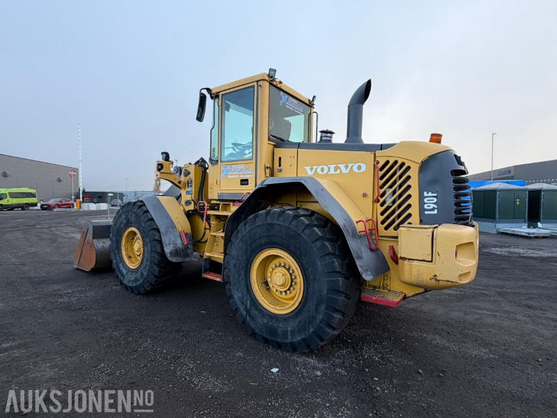 2006 Volvo L90E hjullaster - Sentralsmøring - Joystick - Tilleggshydraulikk - Натоварувач на тркала: слика 3 2006 Volvo L90E hjullaster - Sentralsmøring - Joystick - Tilleggshydraulikk - Натоварувач на тркала: слика 3