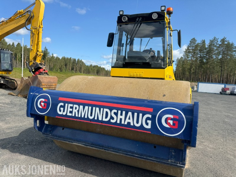 2007 Bomag BW 213 D-4 vals - Ваљак: слика 2 2007 Bomag BW 213 D-4 vals - Ваљак: слика 2