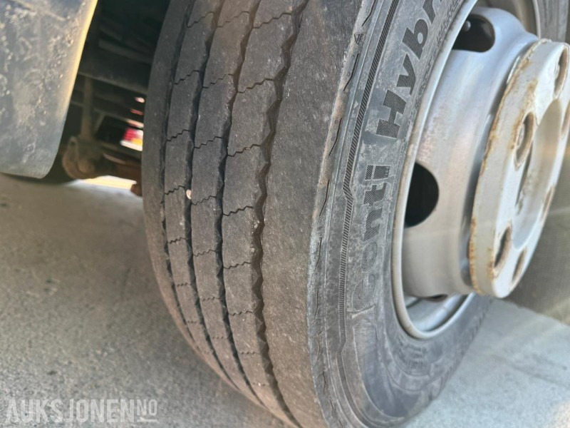 Камион со кран 2007 MAN TGL 8.180 4X2 LINJEBIL MED KRAN OG MASSE UTSTYR: слика 19