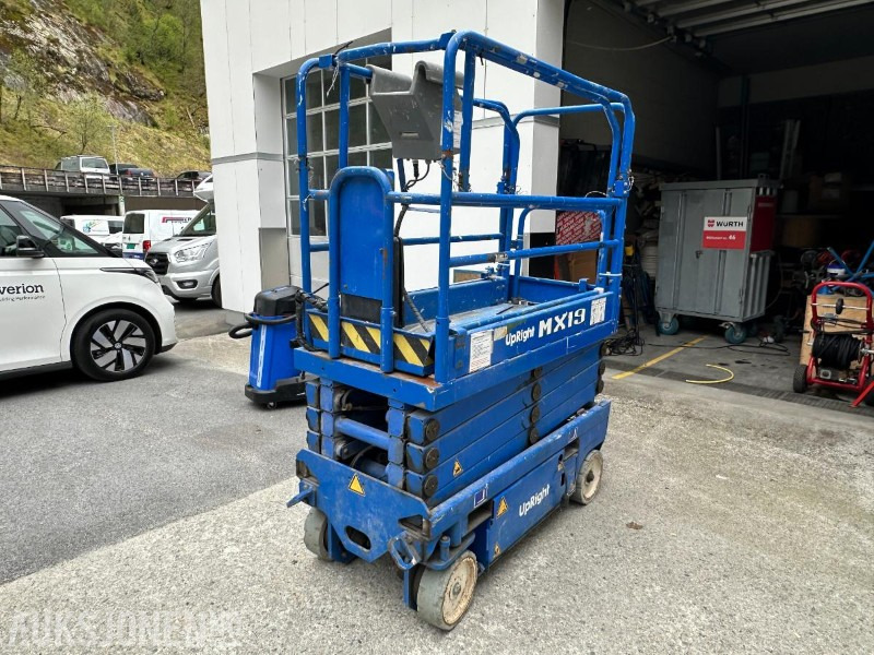 2007 UpRight MX19 Elektrisk Sakselift Repobjekt - Дигачка платформа: слика 4 2007 UpRight MX19 Elektrisk Sakselift Repobjekt - Дигачка платформа: слика 4