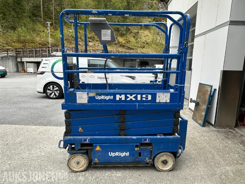 2007 UpRight MX19 Elektrisk Sakselift Repobjekt - Дигачка платформа: слика 5 2007 UpRight MX19 Elektrisk Sakselift Repobjekt - Дигачка платформа: слика 5