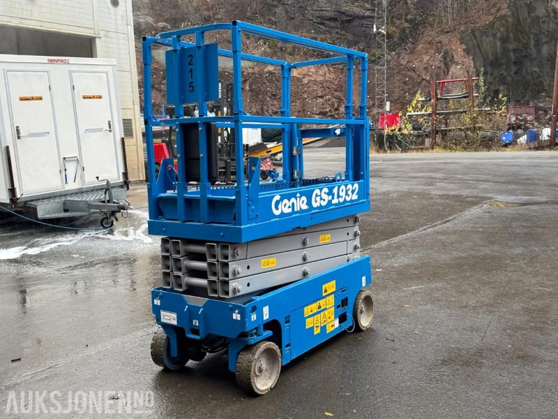 2008 Genie 1932 sakselift / 8 meter - Дигачка платформа: слика 5 2008 Genie 1932 sakselift / 8 meter - Дигачка платформа: слика 5