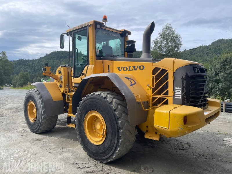 2008 Volvo L110F hjullaster med skuff - sentralsmøring - 3/4 funksjon-Skriver med vekt-kamera - ekstra lys - Натоварувач на тркала: слика 3 2008 Volvo L110F hjullaster med skuff - sentralsmøring - 3/4 funksjon-Skriver med vekt-kamera - ekstra lys - Натоварувач на тркала: слика 3