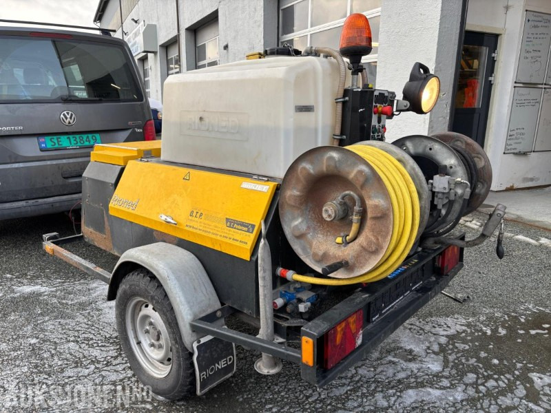 2009 RIONED UNIJET P-41 SPYLEVOGN / HØYTRYKKSVASKER. HONDA GX 670. - Градежна опрема: слика 4 2009 RIONED UNIJET P-41 SPYLEVOGN / HØYTRYKKSVASKER. HONDA GX 670. - Градежна опрема: слика 4