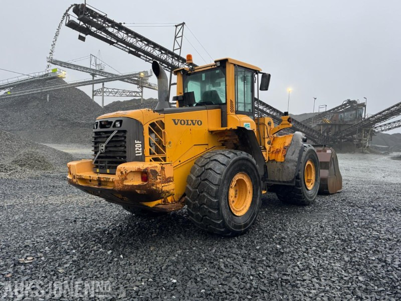 2010 Volvo L120F HJULLASTER, 21 108 TIMER, SENTRALSMØRING, NY MOTOR 2023, LOADTRONIC - Натоварувач на тркала: слика 5 2010 Volvo L120F HJULLASTER, 21 108 TIMER, SENTRALSMØRING, NY MOTOR 2023, LOADTRONIC - Натоварувач на тркала: слика 5