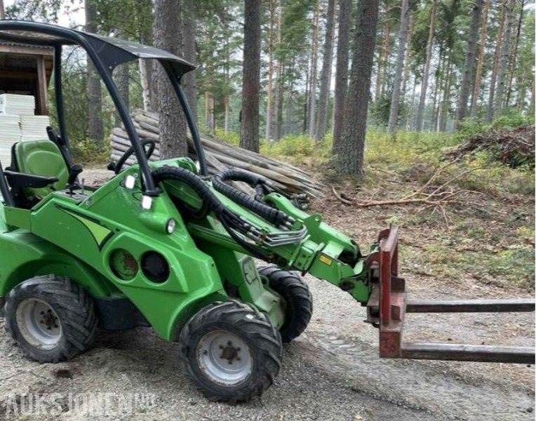 2011 Avant 520 - Компактен натоварувач: слика 3 2011 Avant 520 - Компактен натоварувач: слика 3