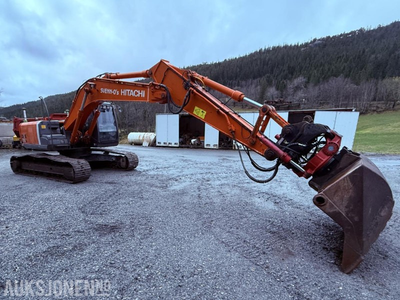 2011 Hitachi ZX210 LC-3 beltegraver KUN 8475 timer - GPS, RT80 Rototilt, Sentralsmøring - Багер: слика 2 2011 Hitachi ZX210 LC-3 beltegraver KUN 8475 timer - GPS, RT80 Rototilt, Sentralsmøring - Багер: слика 2