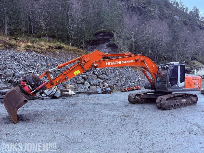 2011 Hitachi ZX210 LC-3 beltegraver KUN 8475 timer - GPS, RT80 Rototilt, Sentralsmøring - Багер: слика 1 2011 Hitachi ZX210 LC-3 beltegraver KUN 8475 timer - GPS, RT80 Rototilt, Sentralsmøring - Багер: слика 1