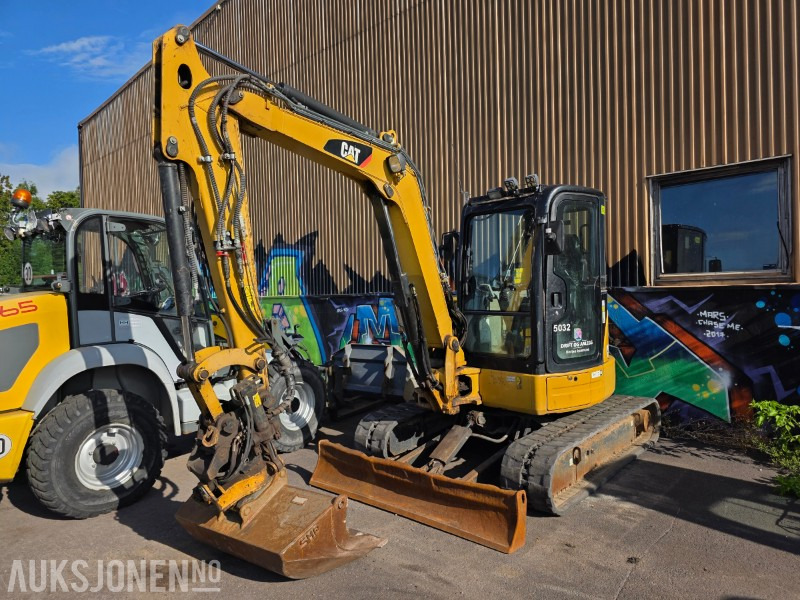 2012 Cat 305E minigraver med pusseskuff - Engcon tiltrotator - Pusseskuff - S40 - Мини багер: слика 1 2012 Cat 305E minigraver med pusseskuff - Engcon tiltrotator - Pusseskuff - S40 - Мини багер: слика 1