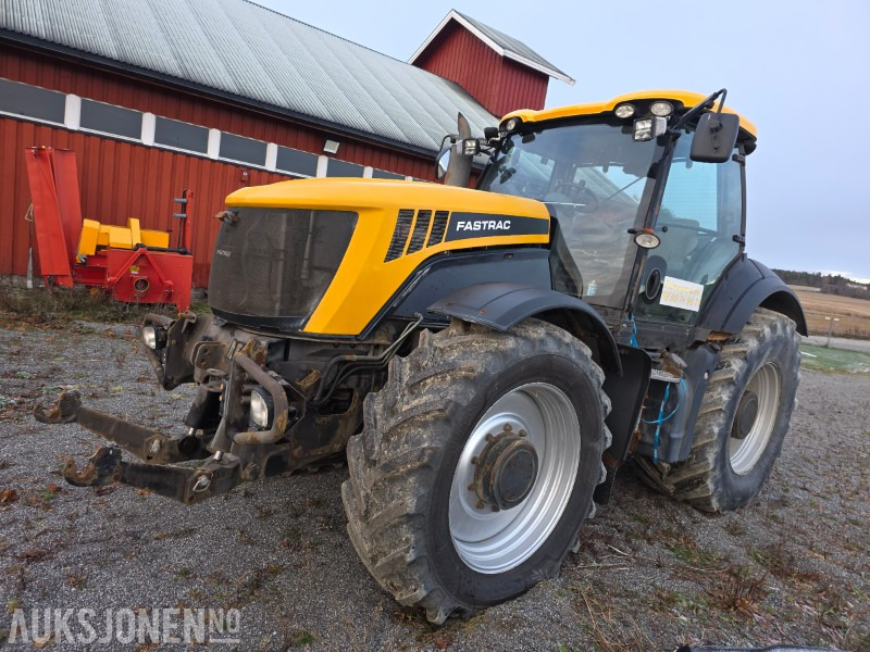 2012 JCB Fastrack traktor med vinterhjul - Трактор: слика 2 2012 JCB Fastrack traktor med vinterhjul - Трактор: слика 2