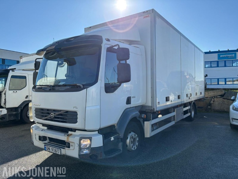 2012 VOLVO FL-290 SKAPBIL. FULL SIDEÅPNING OG ZEPRO BAKLØFT. 18PALLER - Камион сандучар: слика 1 2012 VOLVO FL-290 SKAPBIL. FULL SIDEÅPNING OG ZEPRO BAKLØFT. 18PALLER - Камион сандучар: слика 1