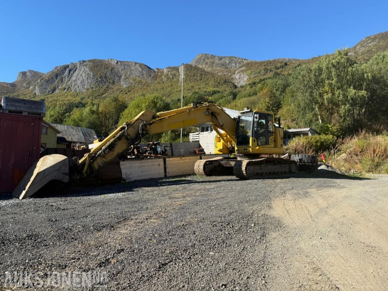 2013 Komatsu PC 228 korthekker - Багер: слика 1 2013 Komatsu PC 228 korthekker - Багер: слика 1