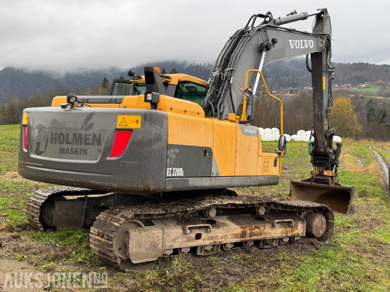 2013 Volvo EC220DL gravemaskin med 2 skuffer / Tiltrotator - Багер: слика 5 2013 Volvo EC220DL gravemaskin med 2 skuffer / Tiltrotator - Багер: слика 5