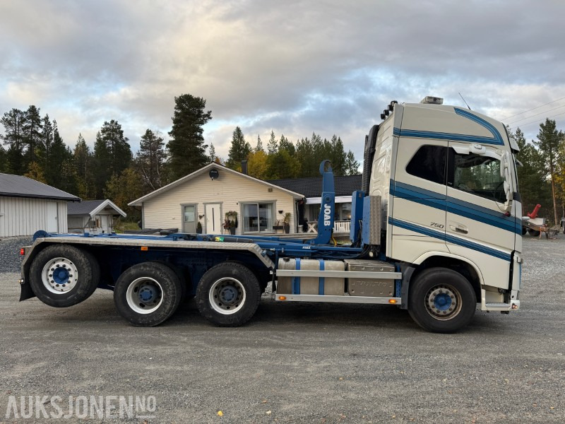 2013 Volvo FH16 750 8X4 - 430 000km - Krokbil - Kran hydraulikk - Brøyteplate - Камион со кука за подигање: слика 4 2013 Volvo FH16 750 8X4 - 430 000km - Krokbil - Kran hydraulikk - Brøyteplate - Камион со кука за подигање: слика 4