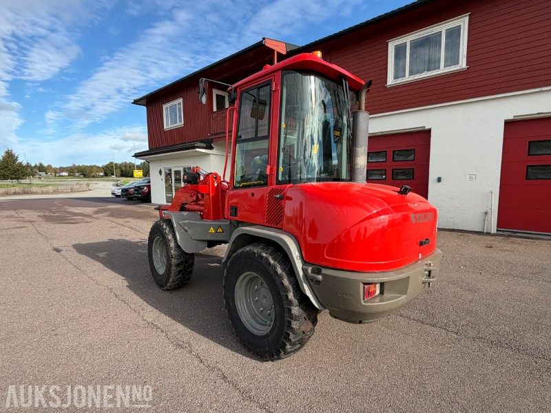 2013 Volvo L30B-Z7X Hjullaster - 6650kg - Ryggekamera - Universalskuff - Pallegafler - Натоварувач на тркала: слика 3 2013 Volvo L30B-Z7X Hjullaster - 6650kg - Ryggekamera - Universalskuff - Pallegafler - Натоварувач на тркала: слика 3