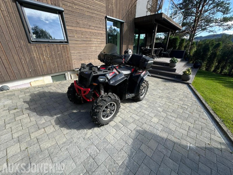 2014 Polaris Scrambler 4x4 - Трактор: слика 1 2014 Polaris Scrambler 4x4 - Трактор: слика 1