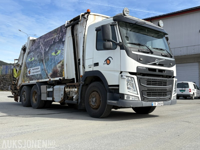 2014 Volvo FM 420 renovasjonsbil med 2-kammers løsning - Камион за ѓубре: слика 2 2014 Volvo FM 420 renovasjonsbil med 2-kammers løsning - Камион за ѓубре: слика 2