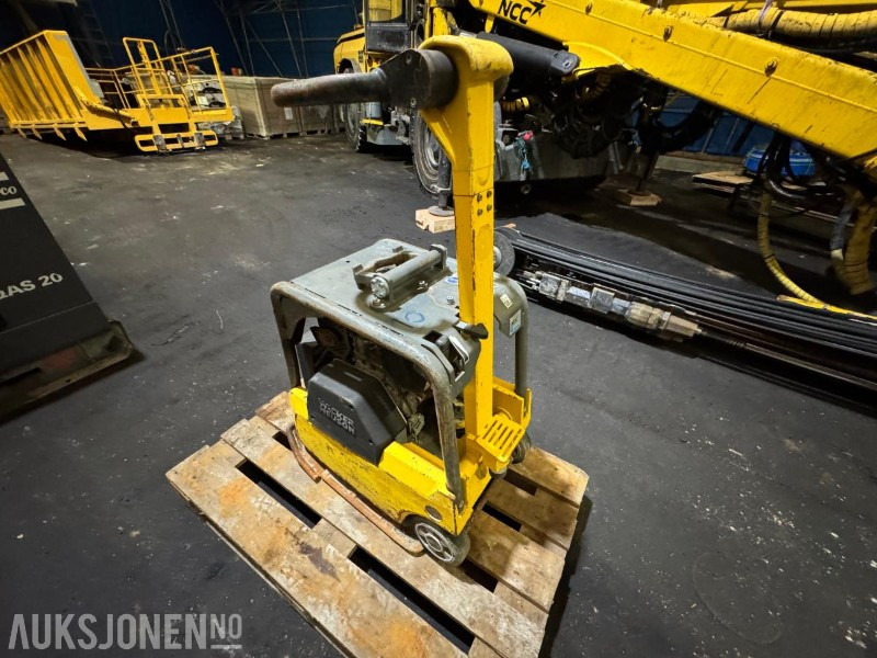 2014 Wacker Neuson DPU 3750 Hets vibroplate - Ваљак: слика 1 2014 Wacker Neuson DPU 3750 Hets vibroplate - Ваљак: слика 1