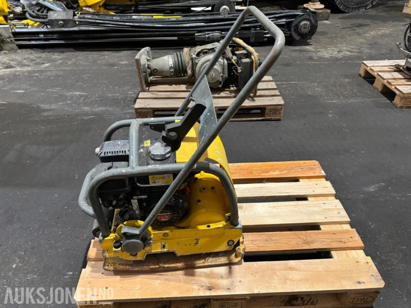 2014 Wacker Neuson vibroplate - Ваљак: слика 2 2014 Wacker Neuson vibroplate - Ваљак: слика 2